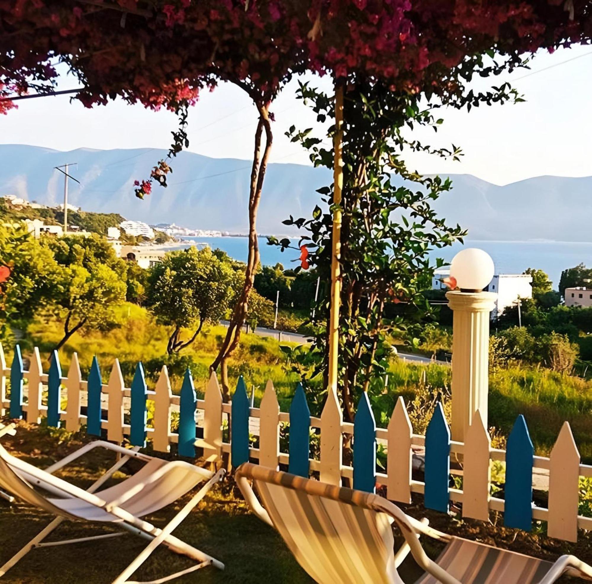 Radhimë Hotel Sirena מראה חיצוני תמונה