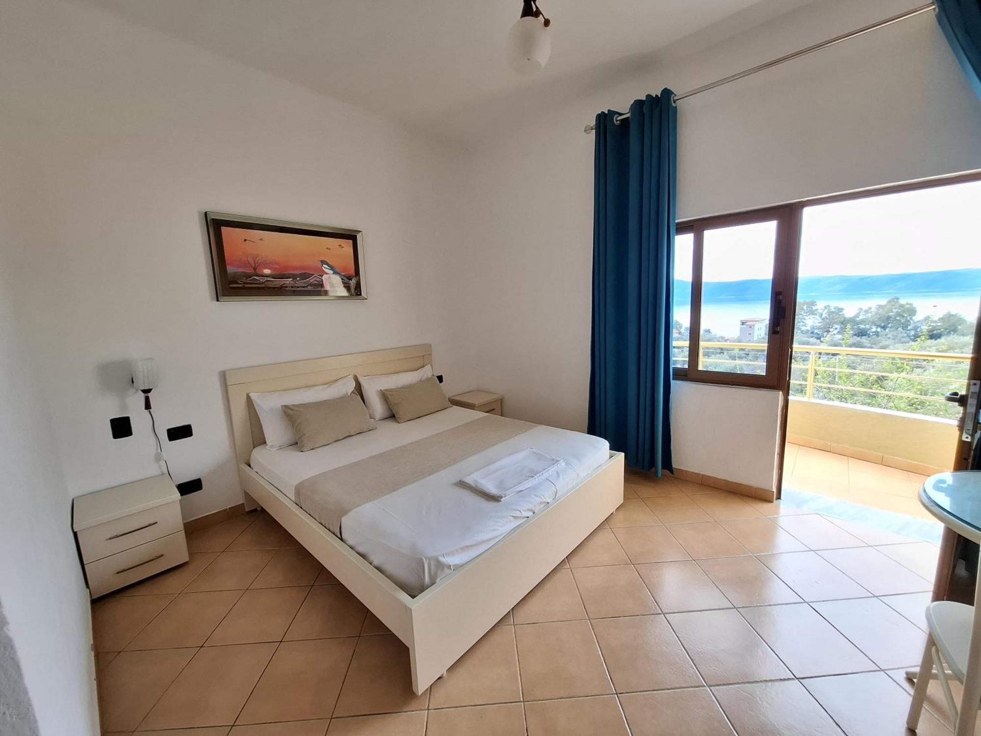 Radhimë Hotel Sirena מראה חיצוני תמונה